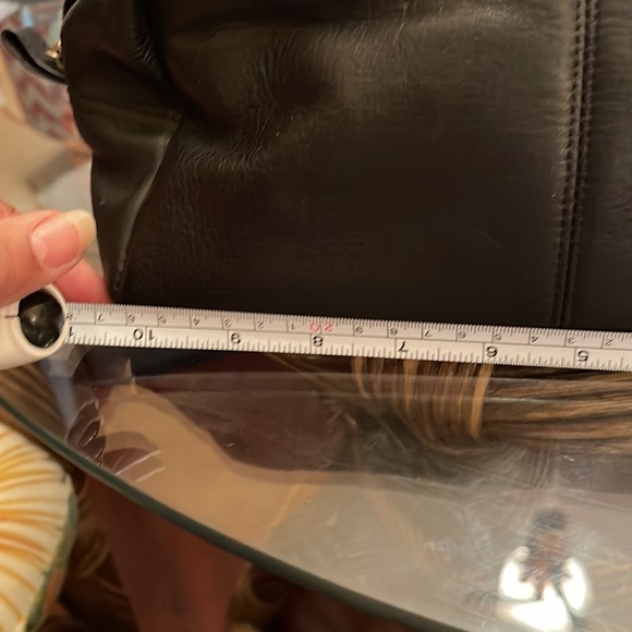 Black leather men’s cosmetic bag. Size 10X5. Calf leather great pre owned . - Picture 8 of 8